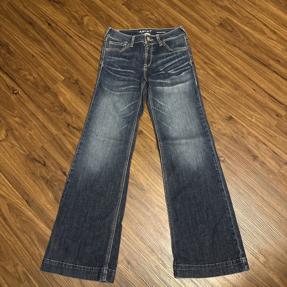 Ariat Trouser Womens 28R (28x32) Perfect Rise Maggie Wide Leg Jeans Pants